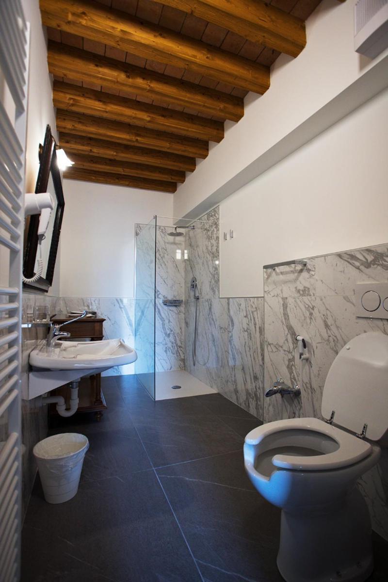 Agriturismo Tenuta Casteldardo Besenzone Exterior photo